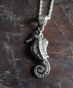 CollardManson Silver Seahorse Necklace 10 CollardManson Silver Seahorse Necklace