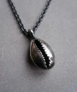 CollardManson Oxidised 925 Silver Cowrie Shell Necklace 10 CollardManson Oxidised 925 Silver Cowrie Shell Necklace