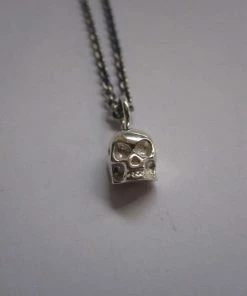 CollardManson 925 Silver Skull Necklace