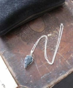 CollardManson Silver Black Agate Arrowhead Pendant Necklace