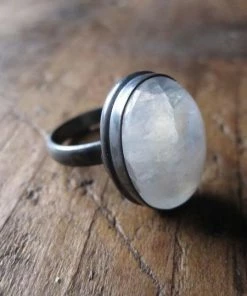 CollardManson Silver Oval Rainbow Moonstone Ring