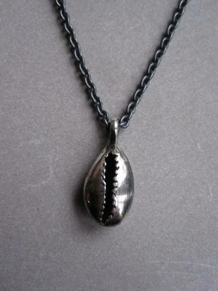 CollardManson Oxidised 925 Silver Cowrie Shell Necklace 4 CollardManson Oxidised 925 Silver Cowrie Shell Necklace