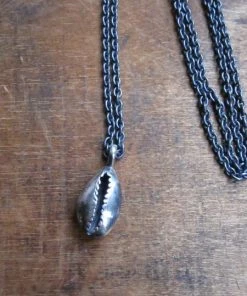 CollardManson Oxidised 925 Silver Cowrie Shell Necklace 9 CollardManson Oxidised 925 Silver Cowrie Shell Necklace
