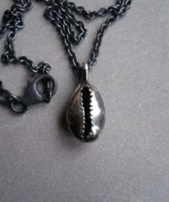 CollardManson Oxidised 925 Silver Cowrie Shell Necklace 11 CollardManson Oxidised 925 Silver Cowrie Shell Necklace
